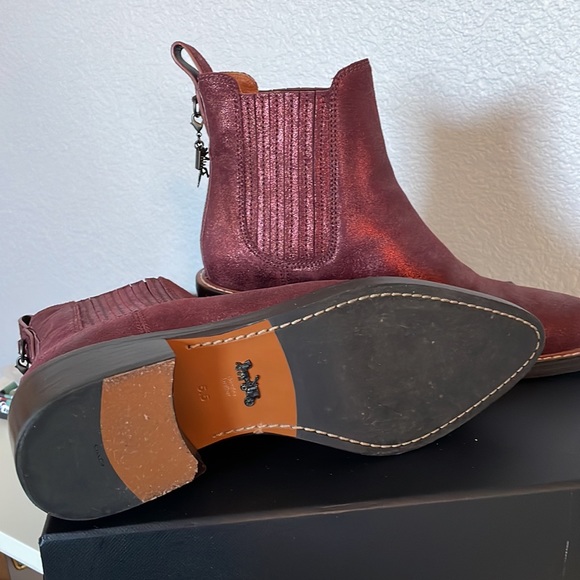 Coach Bowery Boots - Picture 6 of 9